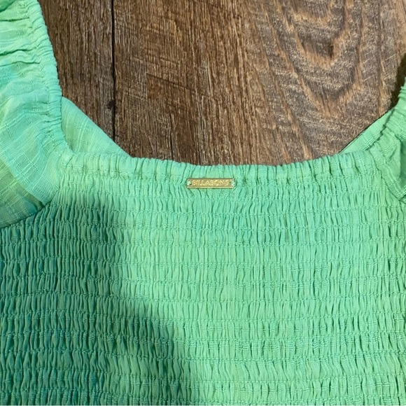NWT Billabong Lite Green Dress with Puff Sleeves Size Small - Picture 9 of 10